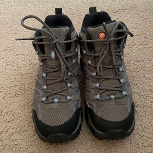 NEVER USED Merrell hiking boot